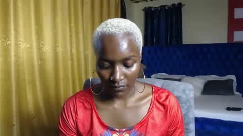 Snapshot of prettyquee chatting on 01/31/25, 01:56 sasha online show from 01/31/25, 01:56