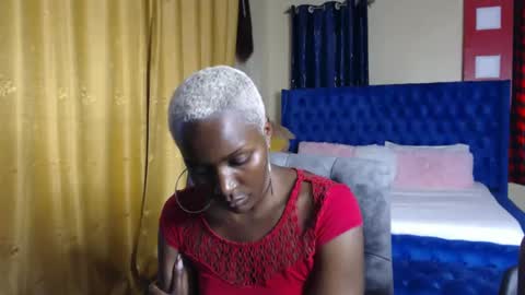 Snapshot of prettyquee chatting on 02/05/25, 02:48 sasha online show from 02/05/25, 02:48