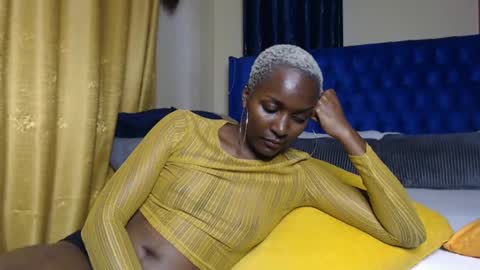 Snapshot of prettyquee chatting on 02/26/25, 12:47 sasha online show from 02/26/25, 12:47