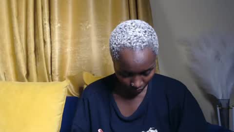 Snapshot of prettyquee chatting on 03/01/25, 07:15 sasha online show from 03/01/25, 07:15