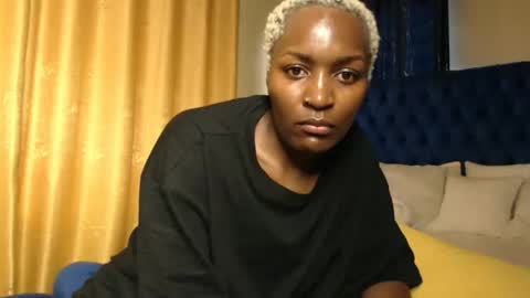 Snapshot of prettyquee chatting on 10/08/25, 08:45 sasha online show from 10/08/25, 08:45