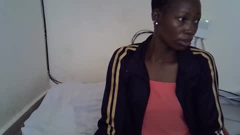 Pretty Queen online show from 11/10/25, 08:46