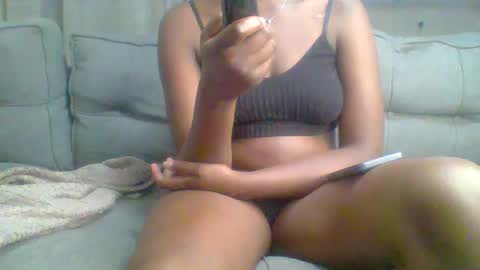 Snapshot of prettyqueen254 chatting on 02/20/25, 12:08 pretty queen online show from 02/20/25, 12:08