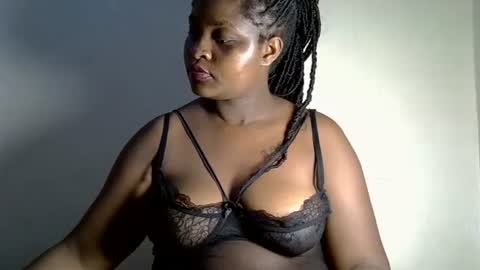 Snapshot of prettyriss chatting on 05/13/26, 07:22 prettyriss online show from 05/13/26, 07:22