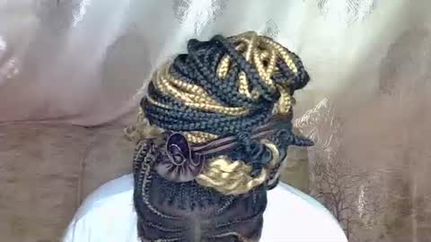 prettyshasha_ online show from 10/13/25, 04:18