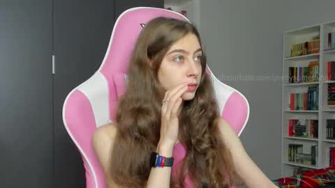 Sophie  next stream will be at Monday  i will wait you guys  online show from 10/09/25, 06:22