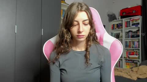 Snapshot of prettysomething chatting on 02/06/26, 07:12 Sophie next stream will be at Monday i will wait you guys online show from 02/06/26, 07:12