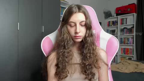 Snapshot of prettysomething chatting on 03/11/26, 01:39 Sophie next stream will be at Monday i will wait you guys online show from 03/11/26, 01:39