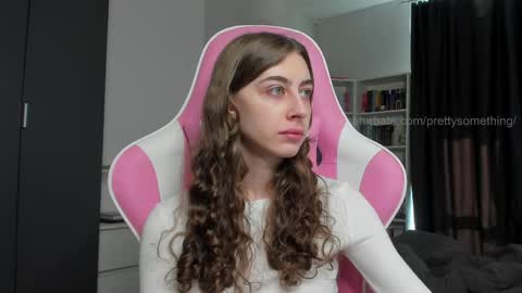 Snapshot of prettysomething chatting on 05/08/26, 05:46 Sophie next stream will be at Monday i will wait you guys online show from 05/08/26, 05:46
