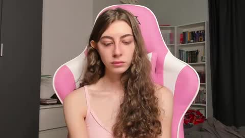 Snapshot of prettysomething chatting on 05/15/26, 07:04 Sophie next stream will be at Monday i will wait you guys online show from 05/15/26, 07:04