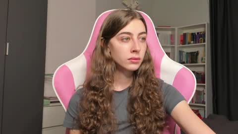 Snapshot of prettysomething chatting on 05/16/26, 05:37 Sophie next stream will be at Monday i will wait you guys online show from 05/16/26, 05:37