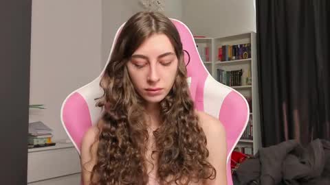 Snapshot of prettysomething chatting on 05/26/26, 06:31 Sophie next stream will be at Monday i will wait you guys online show from 05/26/26, 06:31