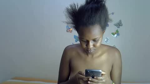 Snapshot of prettytess chatting on 05/31/26, 04:36 prettytess online show from 05/31/26, 04:36