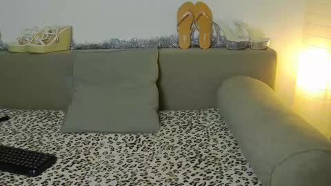 Snapshot of prettyvanessa chatting on 02/27/26, 08:14 prettyvanessa online show from 02/27/26, 08:14