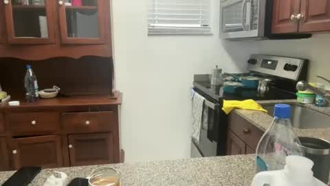 prettyyykittyyy22 online show from 10/27/25, 02:21