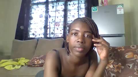 Snapshot of prettyzuzu chatting on 09/26/25, 07:01 prettyzuzu online show from 09/26/25, 07:01