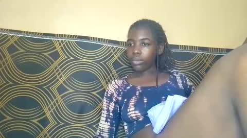 Snapshot of prettyzuzu chatting on 10/26/25, 09:15 prettyzuzu online show from 10/26/25, 09:15