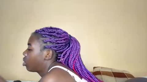 Snapshot of prettyzuzu chatting on 12/02/25, 07:36 prettyzuzu online show from 12/02/25, 07:36