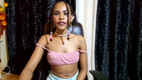 Snapshot of priceless_sexy chatting on 01/14/25, 07:00 priceless_sexy online show from 01/14/25, 07:00