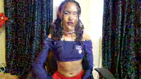 Snapshot of priceless_sexy chatting on 03/05/25, 08:43 priceless_sexy online show from 03/05/25, 08:43