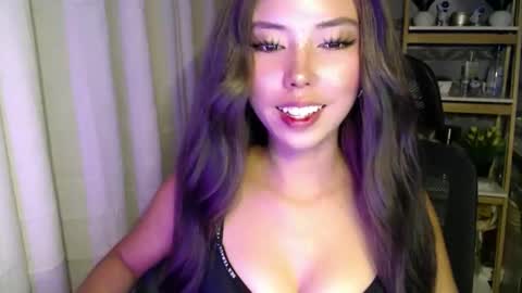 Snapshot of pricelessbeautyxxx chatting on 02/18/26, 09:38 TINA online show from 02/18/26, 09:38