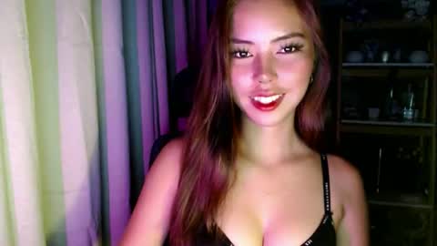 Snapshot of pricelessbeautyxxx chatting on 02/19/26, 12:39 TINA online show from 02/19/26, 12:39