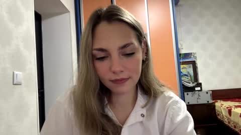 Snapshot of pricillahoinacki chatting on 11/11/25, 06:41 Amelia online show from 11/11/25, 06:41