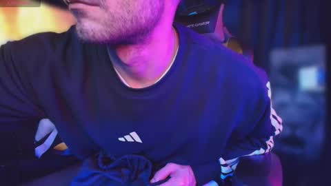 Snapshot of pridelgtbi chatting on 10/01/25, 10:54 pridelgtbi online show from 10/01/25, 10:54