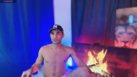 Snapshot of pridelgtbi chatting on 10/30/25, 07:14 pridelgtbi online show from 10/30/25, 07:14