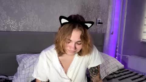 Anna Vdovoch online show from 10/16/25, 08:15