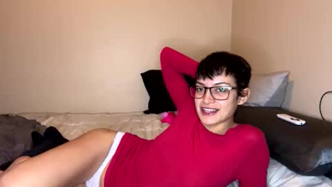 Snapshot of princ3ssarii chatting on 12/16/25, 03:11 Princess Arii online show from 12/16/25, 03:11