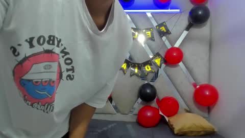 prince_arthur77 online show from 02/14/25, 12:47