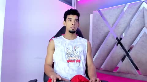 prince_arthur77 online show from 11/01/25, 04:31