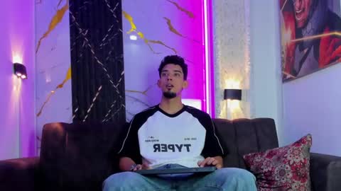 prince_arthur77 online show from 07/12/26, 04:31