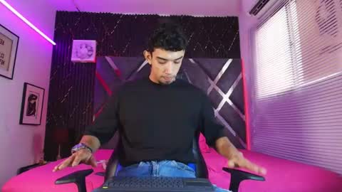 prince_arthur77 online show from 07/28/26, 01:32