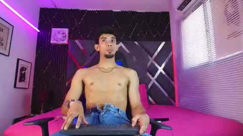 prince_arthur77 online show from 07/28/26, 04:39