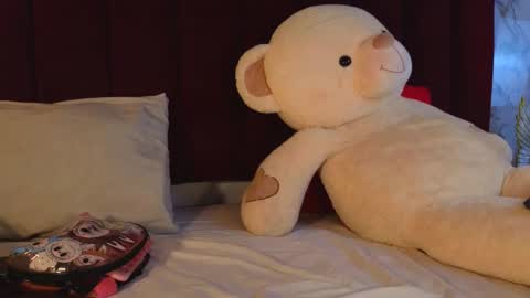 PRINCEPOPPY  online show from 11/06/25, 08:43