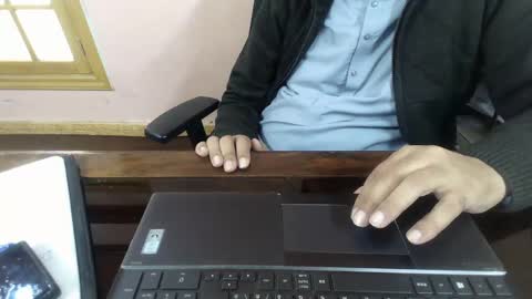 Snapshot of prince_undertaker_834 chatting on 02/19/25, 06:44 lover online show from 02/19/25, 06:44