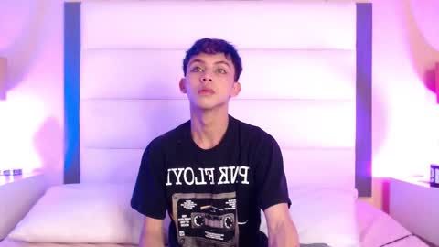 Snapshot of princeapolo_anki chatting on 11/13/25, 09:47 Prince online show from 11/13/25, 09:47