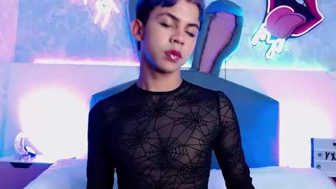 Snapshot of princeapolo_anki chatting on 11/24/25, 08:30 Prince online show from 11/24/25, 08:30