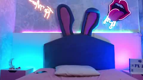 Snapshot of princeapolo_anki chatting on 11/27/25, 03:30 Prince online show from 11/27/25, 03:30