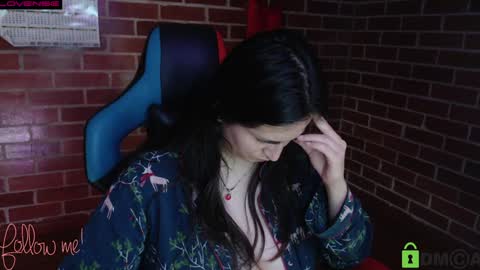 Leia online show from 12/17/24, 10:11