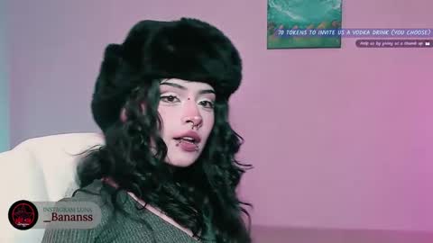 Snapshot of princesita_valija chatting on 10/05/25, 01:26 Beth   online show from 10/05/25, 01:26