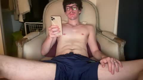 Snapshot of princespeaches chatting on 10/08/25, 02:31 Peaches online show from 10/08/25, 02:31