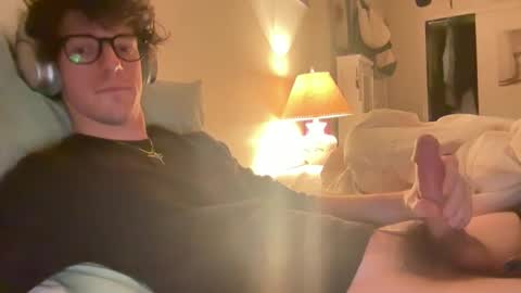 Snapshot of princespeaches chatting on 11/21/25, 12:10 Peaches online show from 11/21/25, 12:10