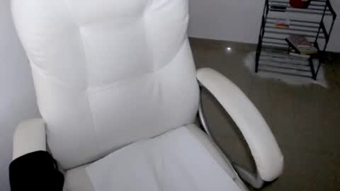 valery dollx online show from 12/23/24, 12:14