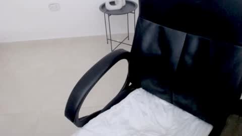 Snapshot of princess_19x chatting on 02/03/26, 02:53 valery dollx online show from 02/03/26, 02:53