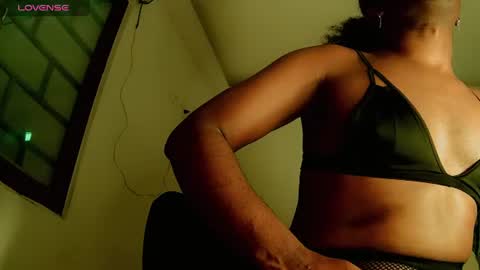 Snapshot of princess_beautifull chatting on 07/15/26, 01:05 princess_beautifull online show from 07/15/26, 01:05