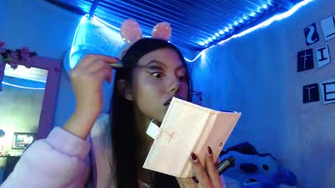 Snapshot of princess_elia chatting on 10/19/25, 11:16  Elia  online show from 10/19/25, 11:16