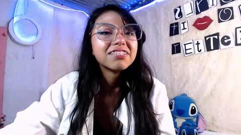 Snapshot of princess_elia chatting on 10/24/25, 12:08  Elia  online show from 10/24/25, 12:08